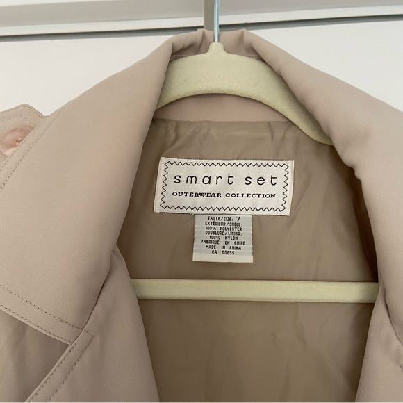 VINTAGE Beige Belted Trench Coat -Size 7 - Picture 10 of 11